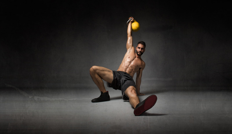 LEVANTAMIENTO TURCO: Ganá fuerza, estabilidad y trabajo de CORE con este súperejercicio 